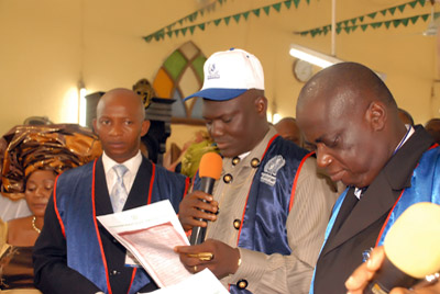 Chief Jephthah recieves the UN Polac award